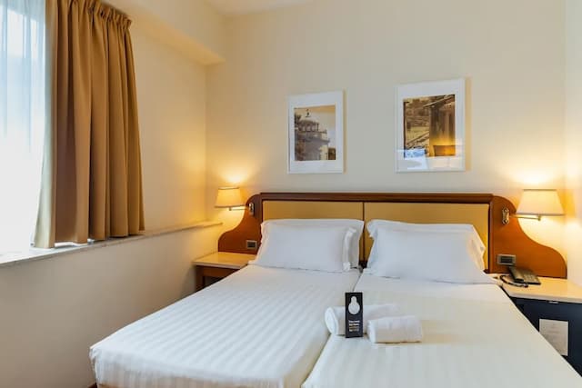 B&B 호텔 피렌체 피티 팰리스 알 폰테 베키오-스탠다드 트윈룸-7