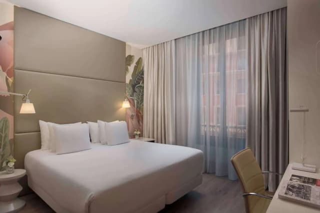 NH Collection Milano Touring-Superior Room-1