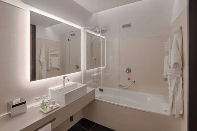 NH コレクション ミラノ ツーリング-ジュニア スイート (VIP Floor, Extra Bed 2adults+1child)-9