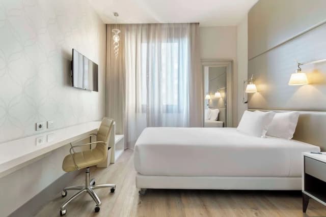 NH Collection Milano Touring-Superior Single Room-1