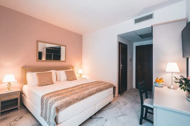 ホテル パラッツォ ベンチ-ダブルルーム-2