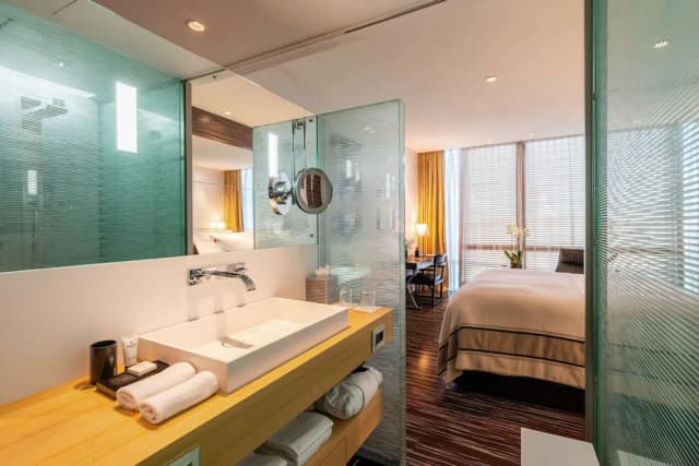 로메오 나폴리-디럭스룸 (Front)-5