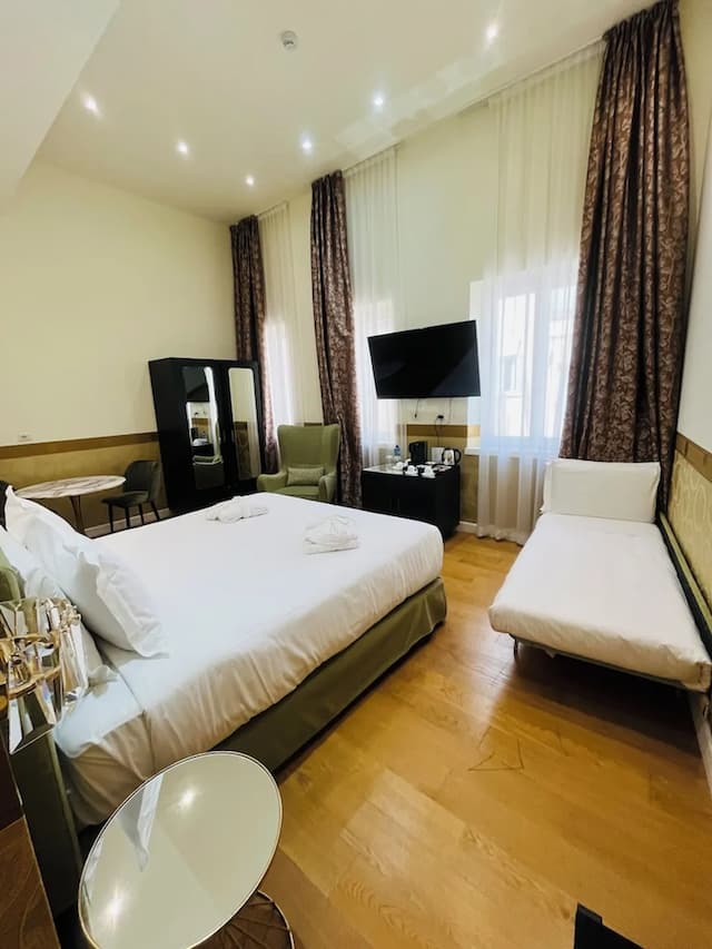 塔倫特飯店-四人房-2