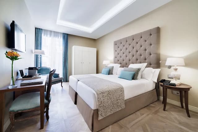 Lamaro Hotel-Elegance Room-1