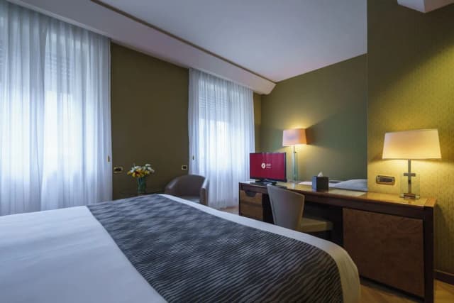 Exe Majestic-Triple Room-2