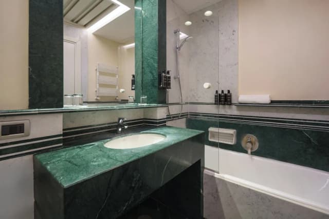 Exe Majestic-Triple Room-4