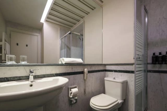 Exe Majestic-Double Room (with French Bed)-4