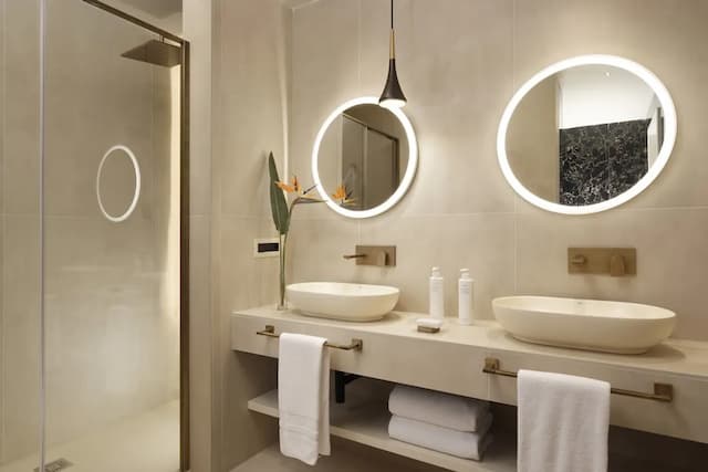 FH55 Grand Hotel Palatino-Family Room, City View (Deluxe)-8