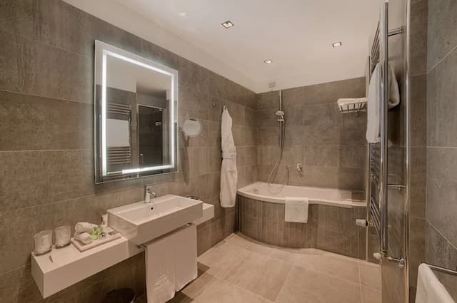 NH 精選羅馬皇宮五百飯店-尊榮客房 (View)-6