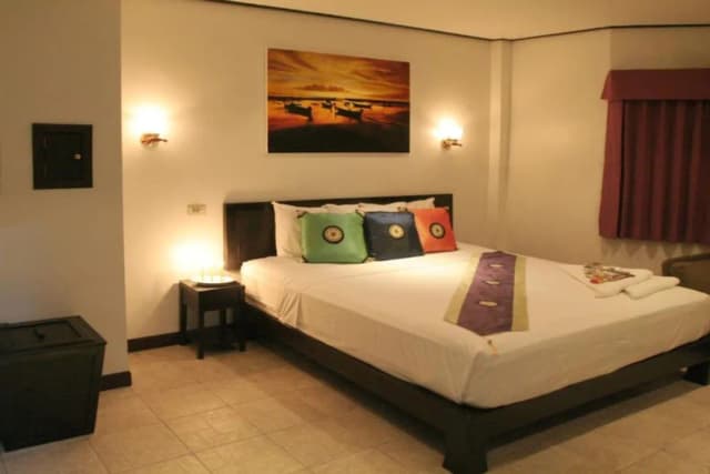 Angus O'Tool's Irish Pub Guesthouse-Superior Room-9