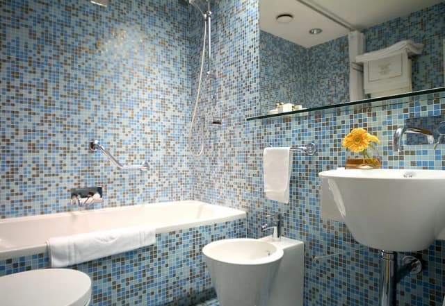 Albani Hotel Roma-Camera familiare con Moquette o Pavimento-5