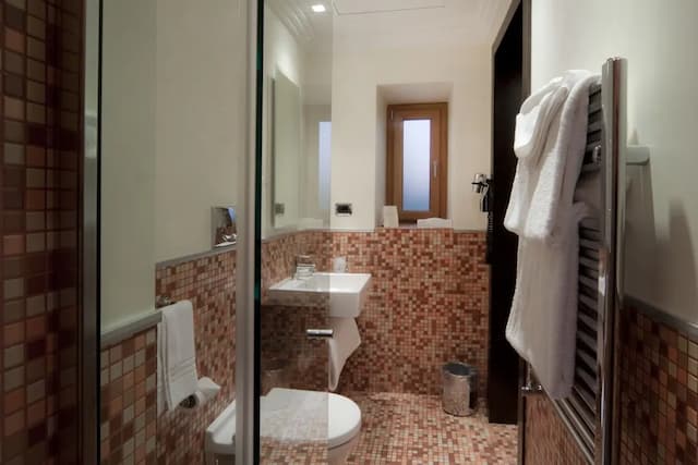 Marcella Royal Hotel - Rooftop Garden-华丽双人房或双床房, 1 张特大床-7