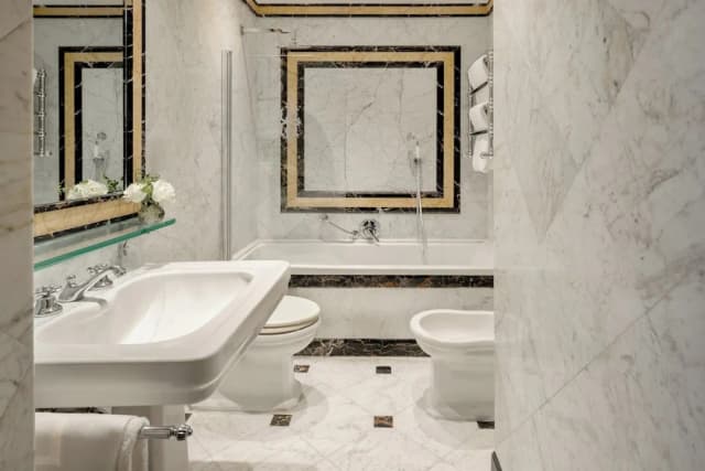 羅馬英倫飯店-高級雙人房-3