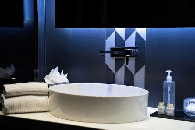 Divina Luxury Hotel-Superior Double Room-5