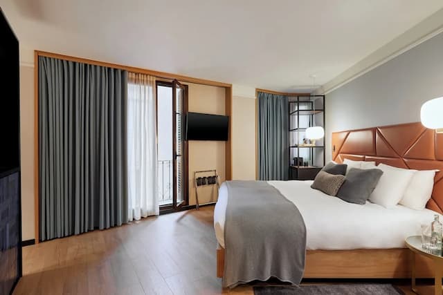 Kimpton Vividora Hotel by IHG-尊荣客房, 1 张特大床, 阳台-4