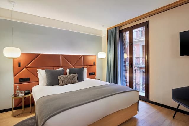 Kimpton Vividora Hotel by IHG-尊荣客房, 1 张特大床, 阳台-3