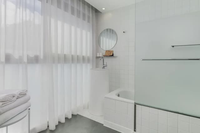 Casa Lit Barcelona-Standard Double Room Single Use-12