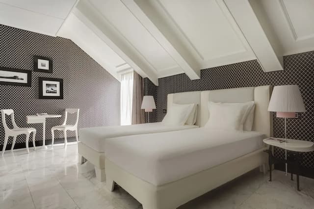 格蘭皇宫飯店-高級雙床房-20