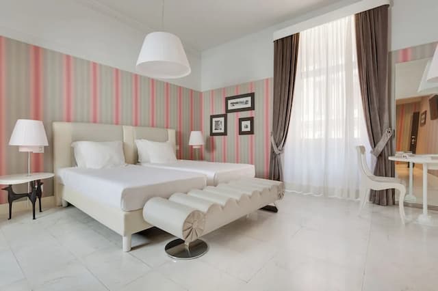 格蘭皇宫飯店-豪華雙人房-19