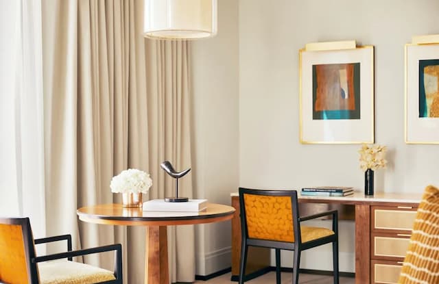 Four Seasons Hotel Madrid-Grand Room, 1 King Bed (Grand King)-7