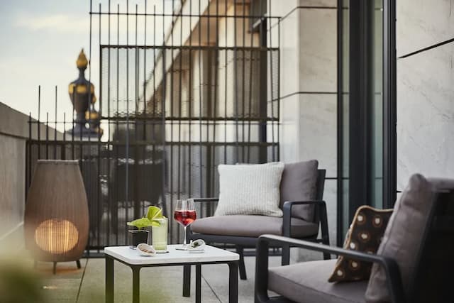 Four Seasons Hotel Madrid-Grand Room, 1 King Bed, Terrace (Grand King)-6