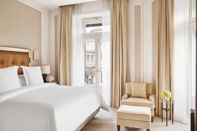 Four Seasons Hotel Madrid-Suite, 1 Bedroom (King)-9