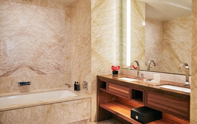 Four Seasons Hotel Madrid-Suite, 1 Bedroom (King)-10