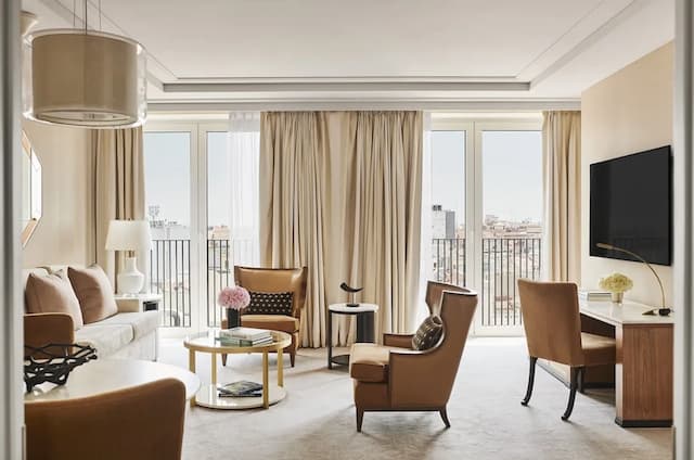 Four Seasons Hotel Madrid-Suite, 1 Bedroom (King)-5