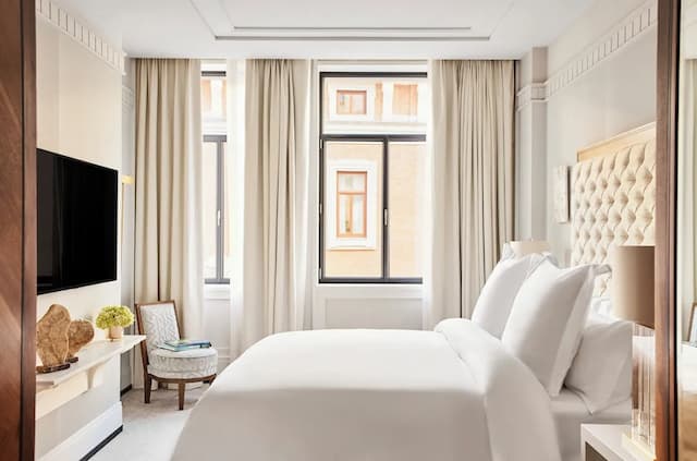 Four Seasons Hotel Madrid-Executive Suite, 1 King Bed (King)-6
