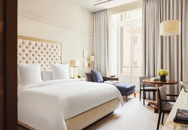 Four Seasons Hotel Madrid-Deluxe Room, Balcony-4