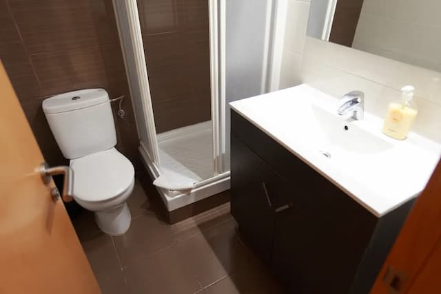 Hostal Las Flores-Double or Twin Room (with extra bed)-4