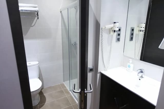 Hostal Las Flores-Double or Twin Room-5