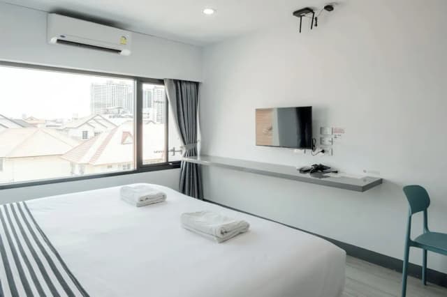 Area Place 飯店-標準客房, 1 張特大雙人床, 浴缸, 城市景觀-7