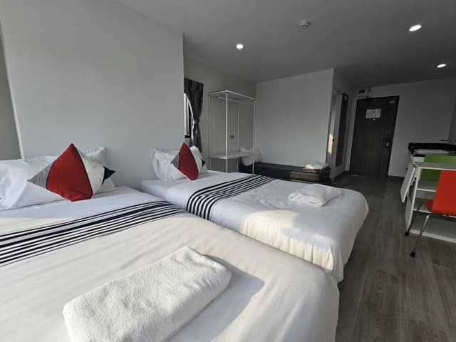 Area Place 飯店-豪華客房, 多張床, 私人浴室, 城市景觀-2