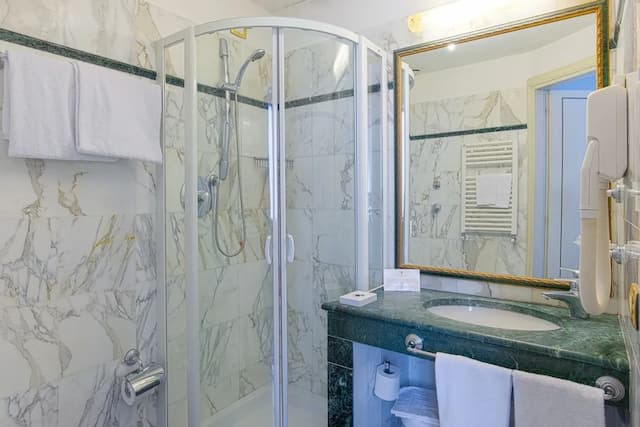 ホテル ドナテロ-クラシック ダブルルーム-11