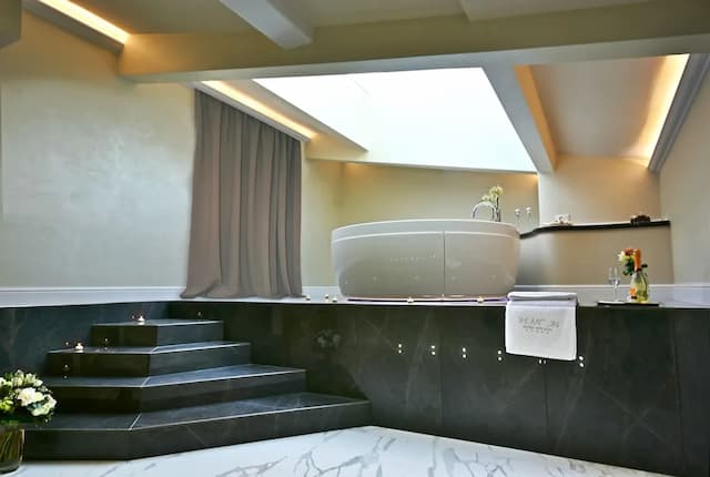 The Moon Boutique Hotel & Spa-Suite Deluxe con Sauna, Idromassaggio e accesso SPA-9