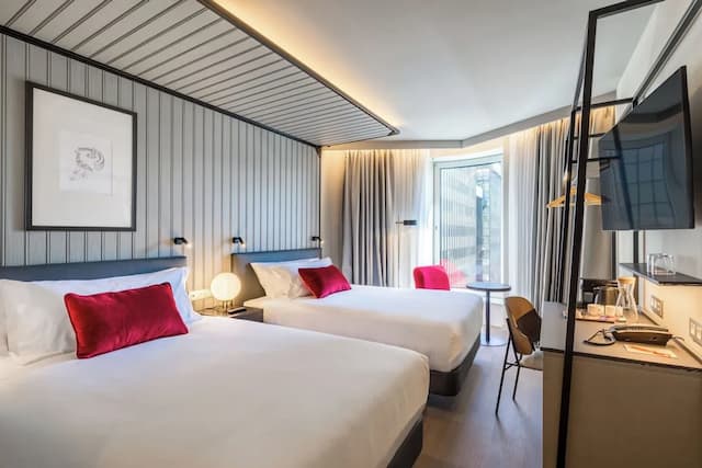 馬德里卡斯特利亞納希爾頓嘉悅里飯店-客房, 2 張加大雙人床-8