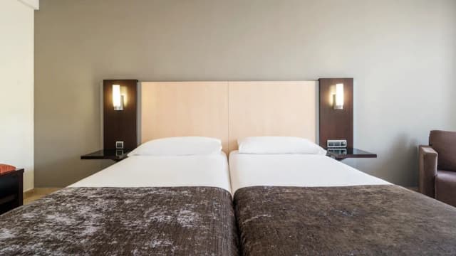 奧米蘭特依路尼恩酒店-雙人房 (Pet friendly)-1