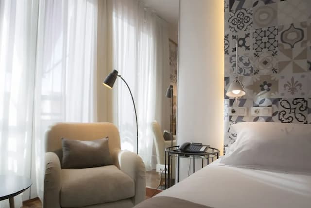 索馬溫齊飯店-Double or twin room with street views-8