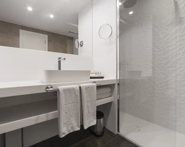 索馬溫齊飯店-三人房-9