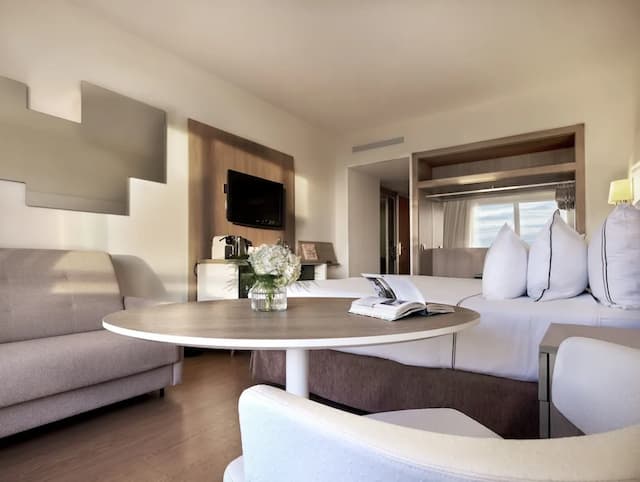 梅里亞錫切斯酒店-普通套房 (2 Adults + 1 Child)-14