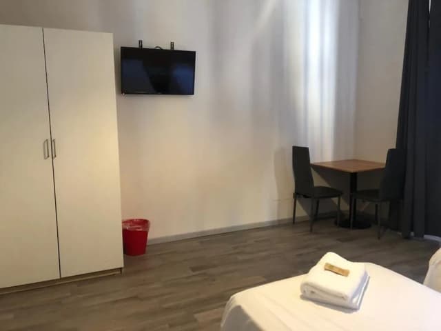 加拉飯店-經典三人房-3