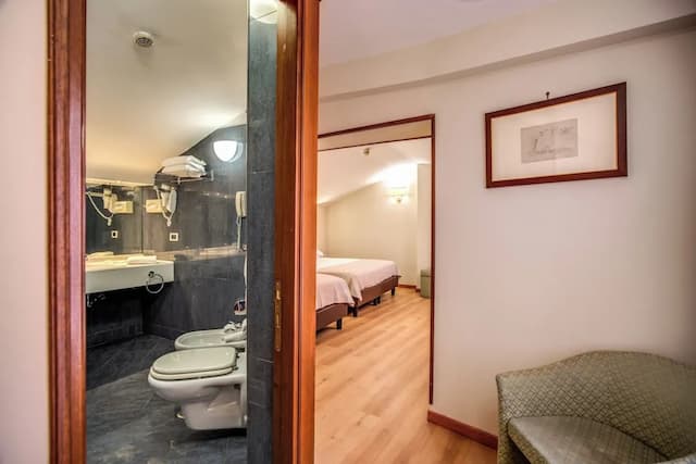 Hotel della Torre Argentina-经典三人房-7