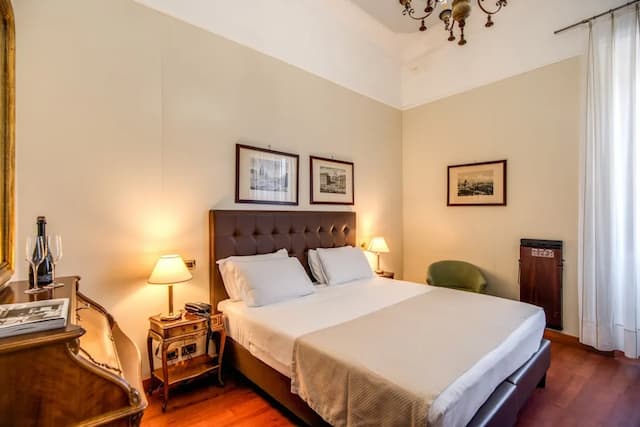 Hotel della Torre Argentina-经典三人房-4