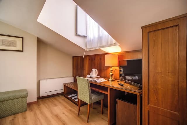 Hotel della Torre Argentina-经典三人房-13