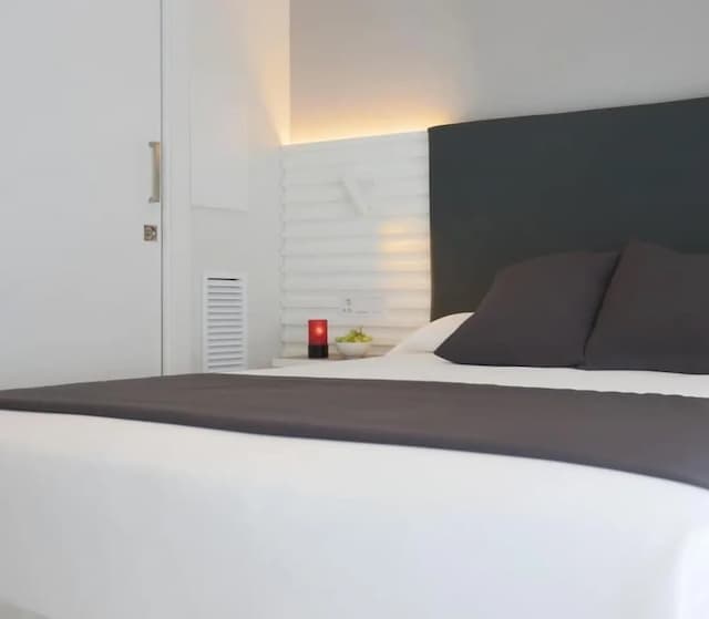 錫切斯酒店-雙人房-5