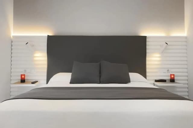 錫切斯酒店-雙人房-3