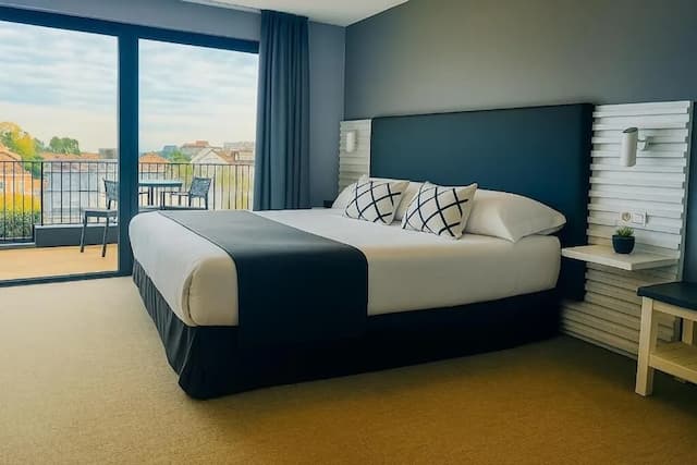 錫切斯酒店-高級客房, 露台-11