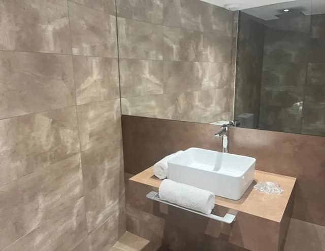 錫切斯酒店-基本單人房-5