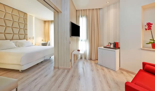 NH Collection Barcelona Pódium-Junior Suite-1